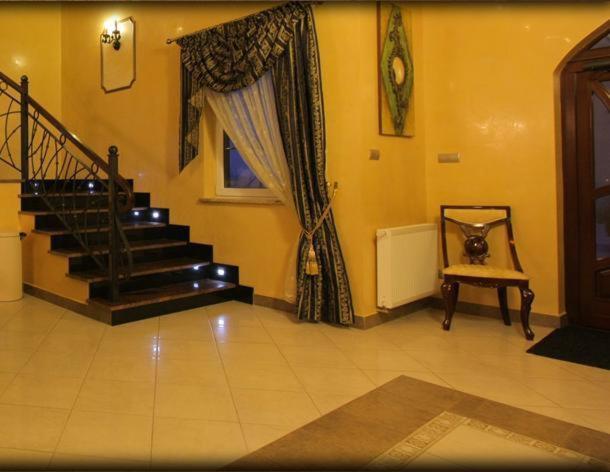 Hotel Andersen Rzeszów Exteriör bild