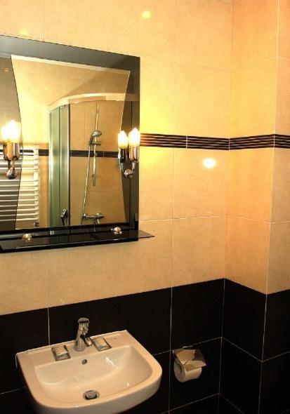 Hotel Andersen Rzeszów Rum bild